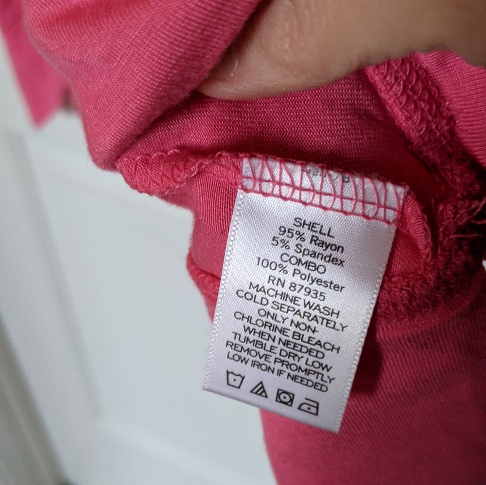 Pink vest by Logo - Picture 4 of 5